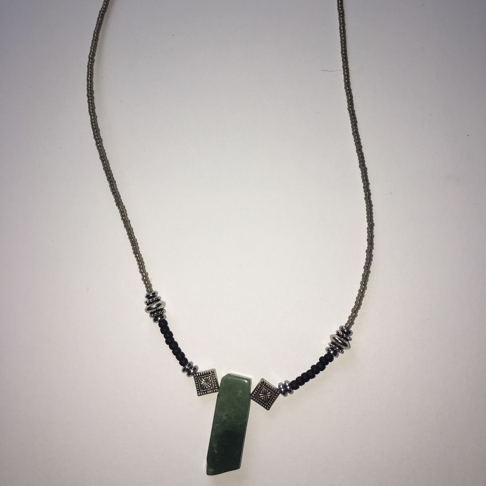 Original green gemstone necklace